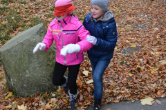 wald-spiele-dinges-blindfold